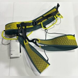 Arc’teryx Women's Small Skaha Harness Women's Teal Yellow NWT Rock Climbing